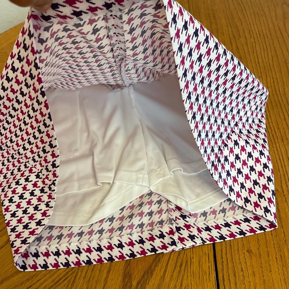 Izod Golf Short Skirt Women Sz 10 rarely used - Picture 2 of 12